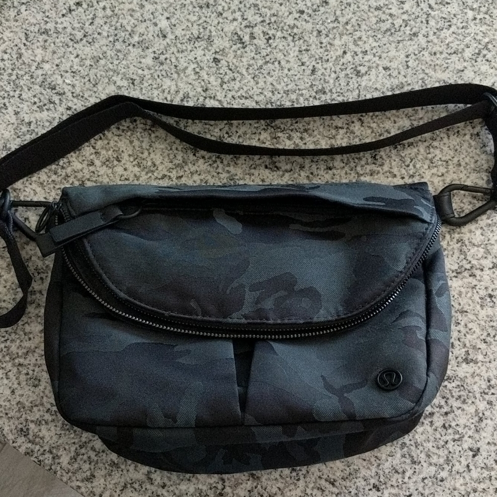 Lululemon Festival Bag